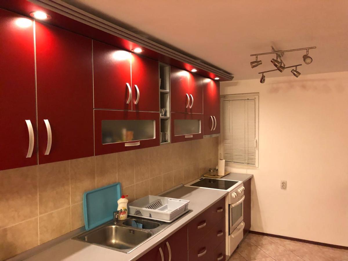 Lux Hus Novi Sad Apartamento Veternik Exterior foto
