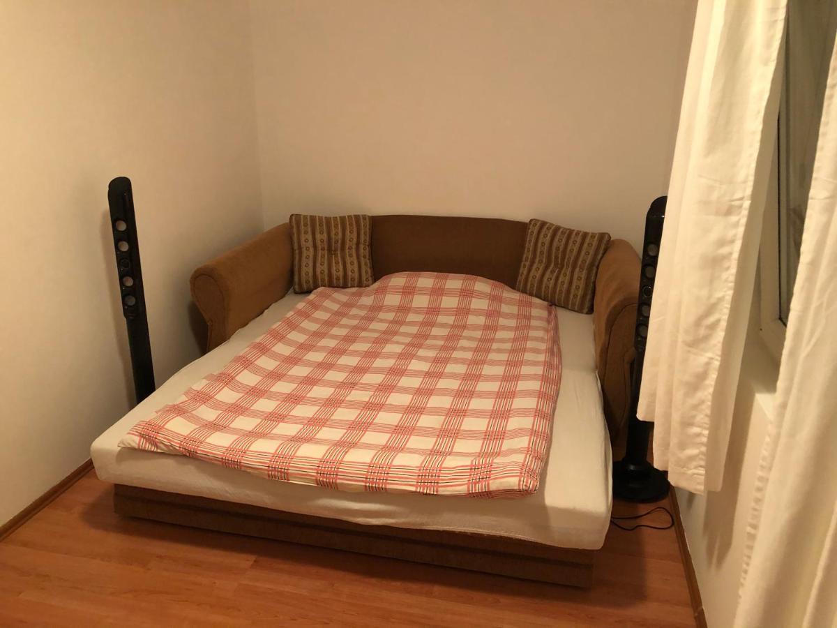 Lux Hus Novi Sad Apartamento Veternik Exterior foto